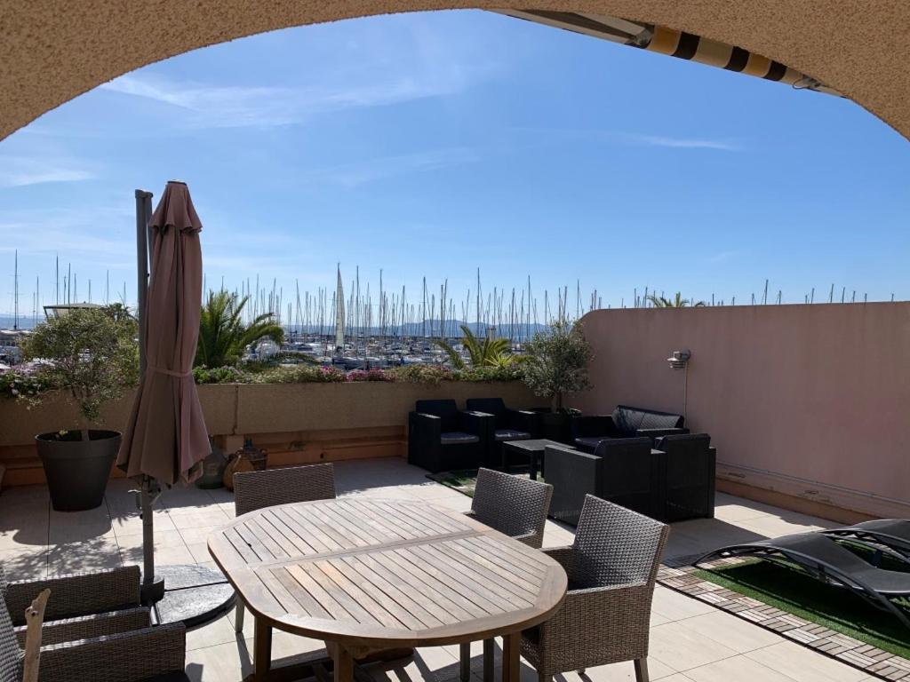 Appartamento Cap Au Sud Hyères Esterno foto